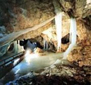 Demianowskie jaskinie (25 km)
